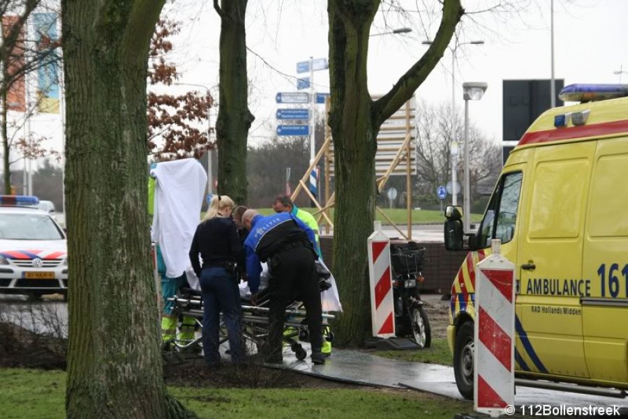 Ongeval snorfiets Beeklaan Noordwijk