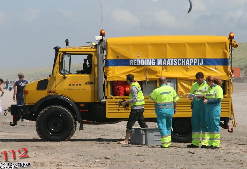 Inzet  NRB en KNRM  voor vastgelopen rupsvoertuig Langevelderslag Noordwijk