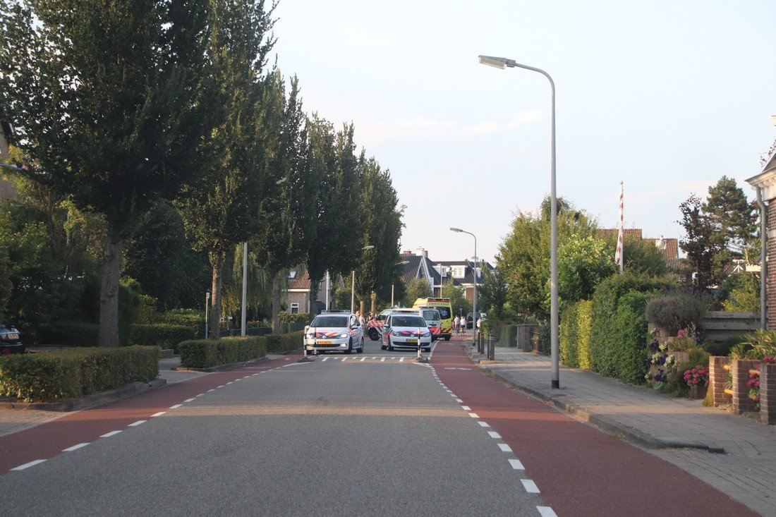 Fietser knalt tegen middengeleiding Voorhout