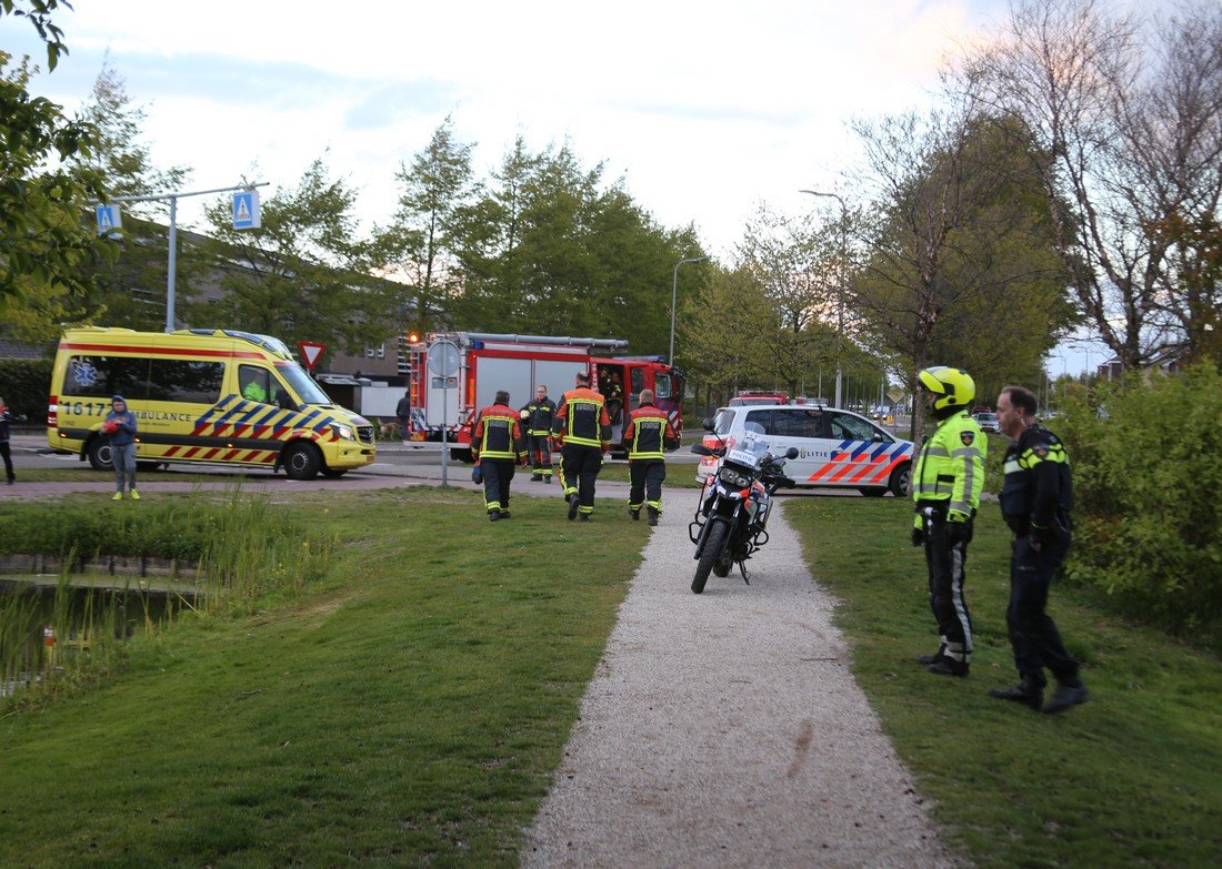 Mogelijk persoon te water Schoutenlaan Voorhout