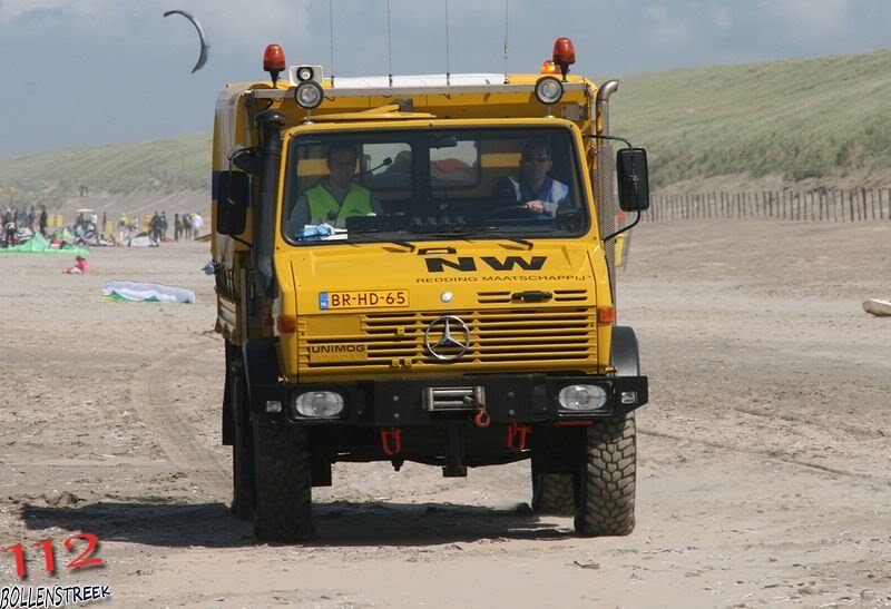 Inzet  NRB en KNRM  voor vastgelopen rupsvoertuig Langevelderslag Noordwijk