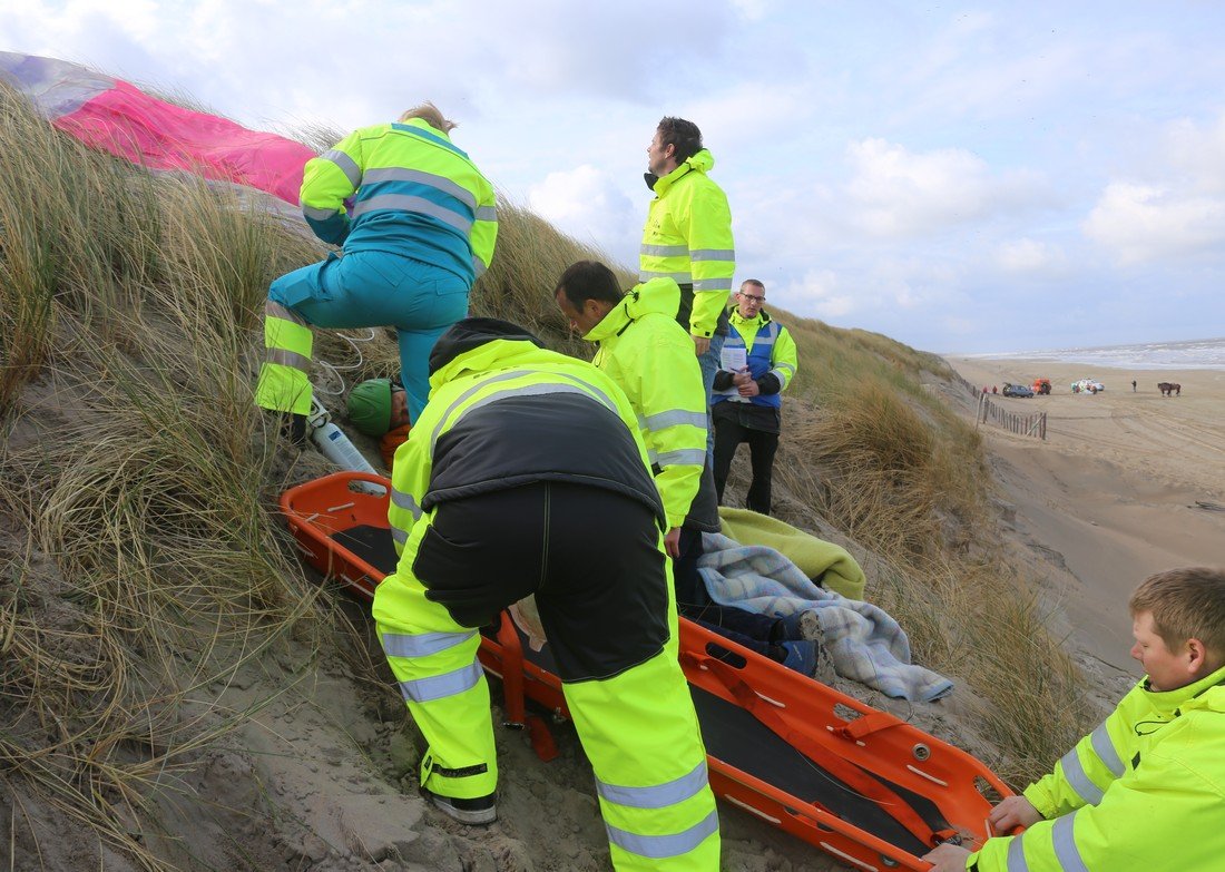 Grote hulpverleningsoefening strand afrit 29 Noordwijk