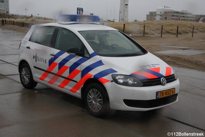 KNRM assistentie voor ambulance strand Noordwijk