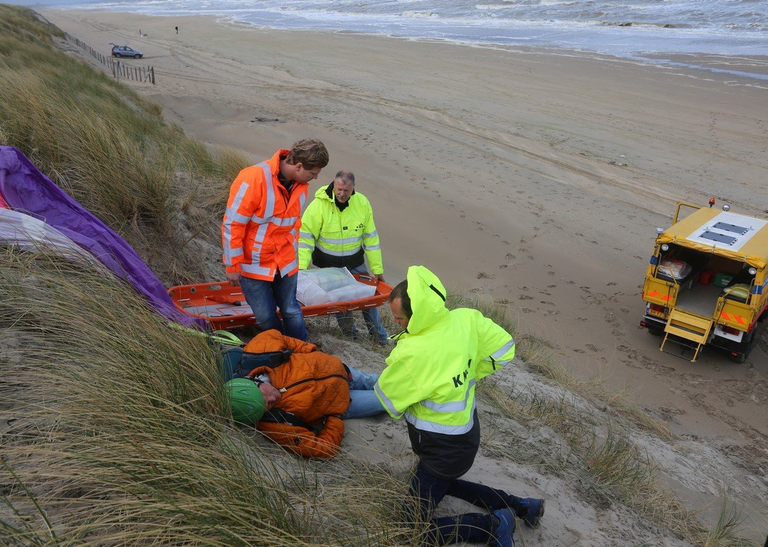 Grote hulpverleningsoefening strand afrit 29 Noordwijk