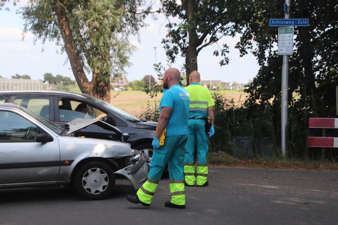 Ongeval auto tegen tractor Achterweg-Zuid Lisse