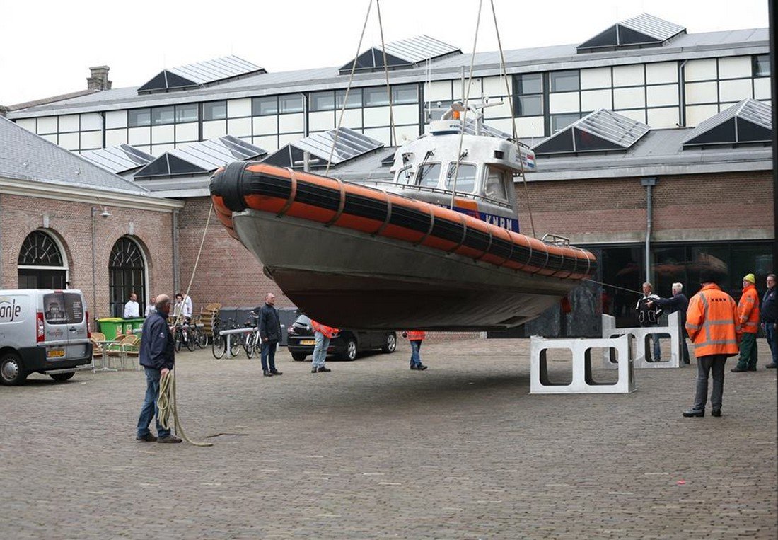 Reddingboot Valentijn overgedragen aan het Nationaal Reddingmuseum Dorus Rijkers