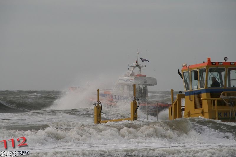 Surfuitrusting gevonden Noordwijk