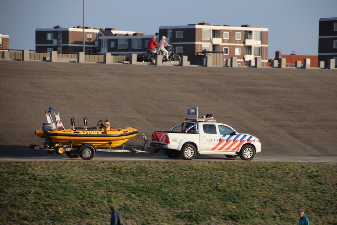 Grote oefening strand Katwijk