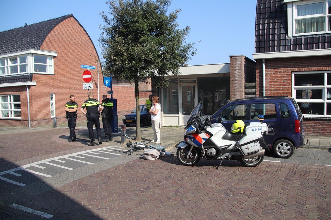 Ongeval auto met fietsster Piet Heinstraat Noordwijk