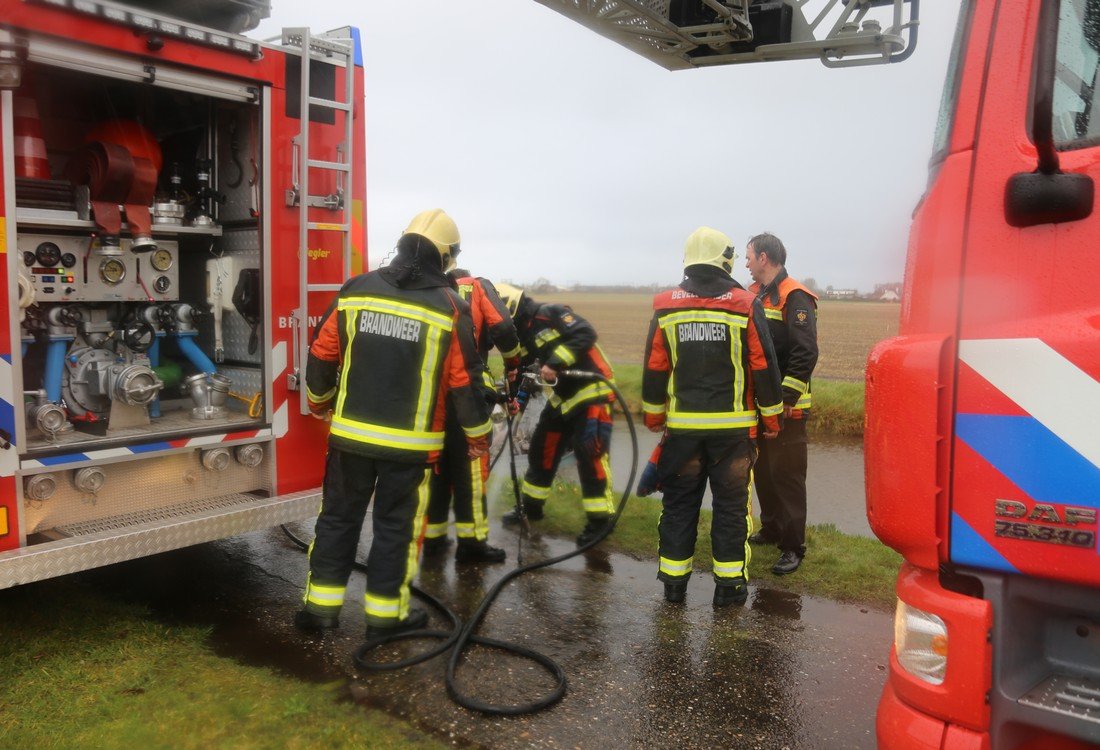 Auto te water Berg en Daal Voorhout