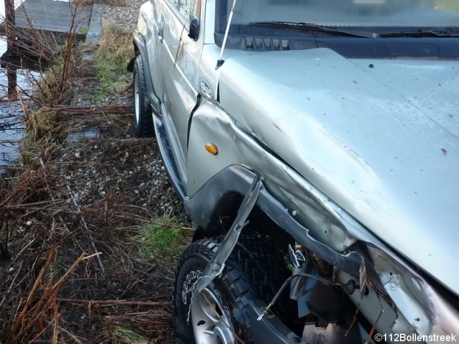 Auto ramt boot Huigsloterdijk Buitenkaag