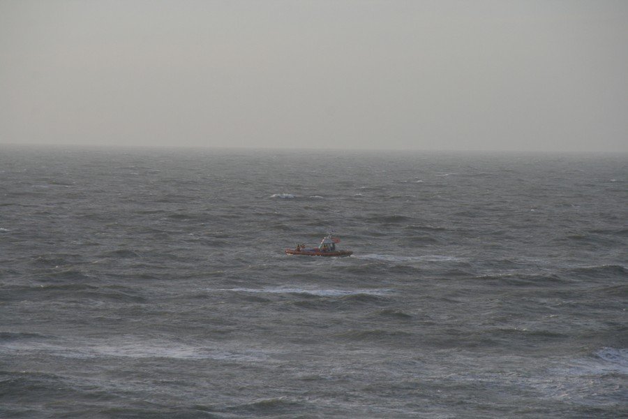 Surfer in problemen  Katwijk