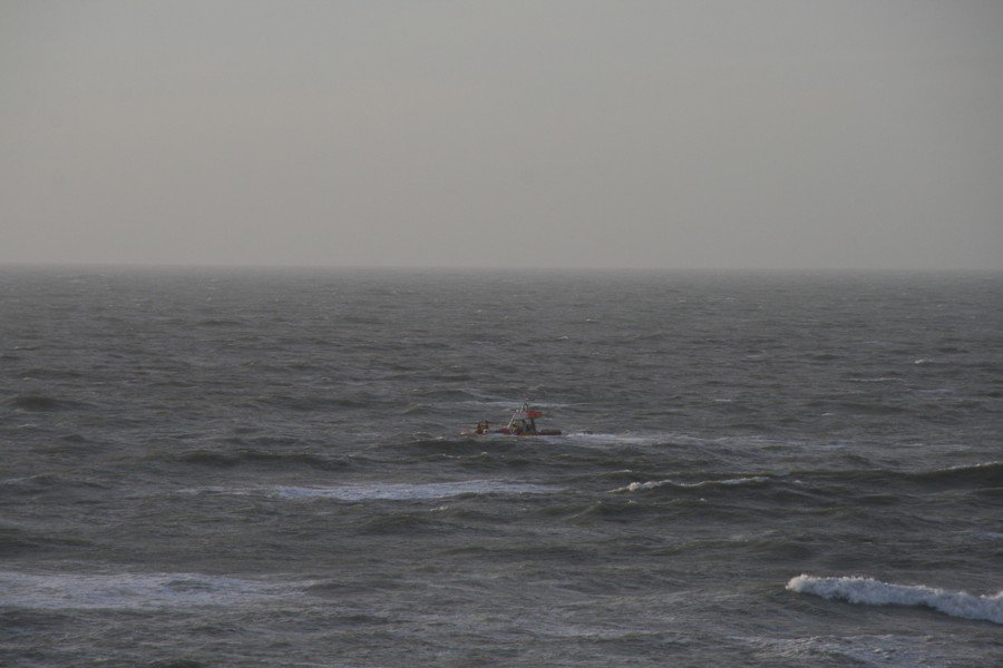 Surfer in problemen  Katwijk