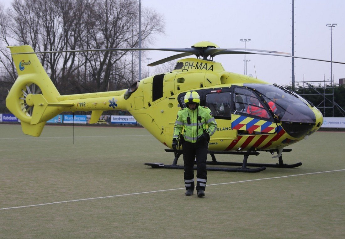 Traumaheli inzet na val van fiets Katwijk