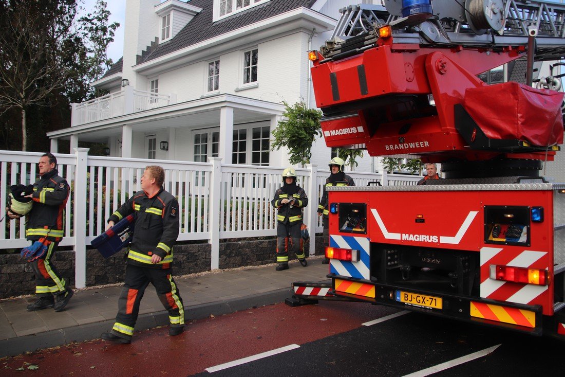 Brandweer rukt uit voor kapotte verkeersbord Oude Zeeweg