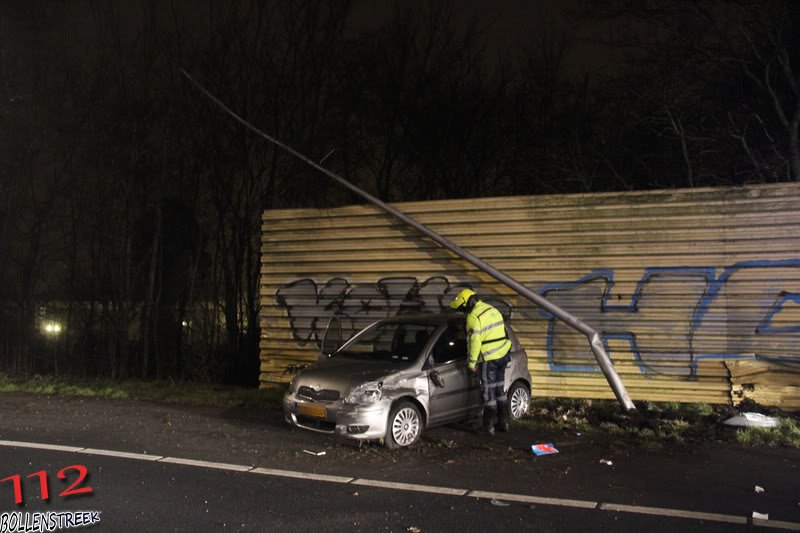 Auto op z'n kant Afrit N206 - Hoorneslaan Katwijk