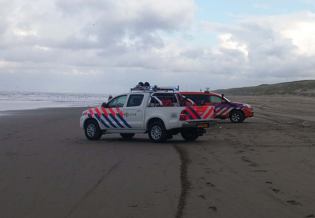 Man gewond na val op strand Katwijk