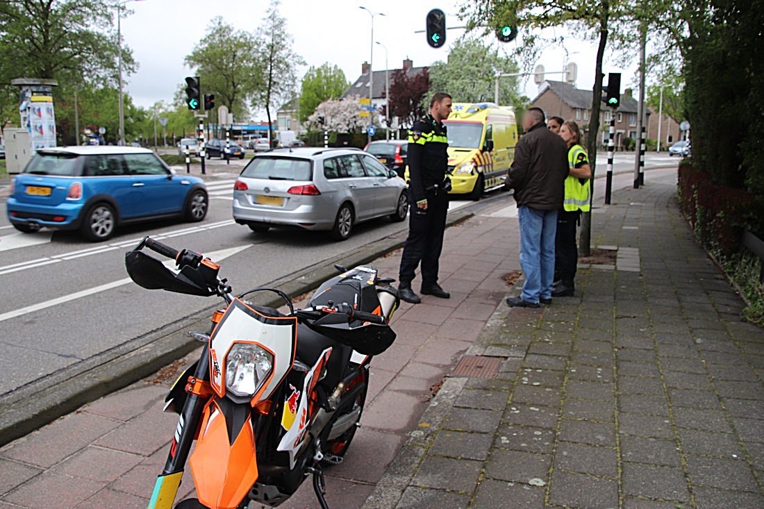 Ongeval Motor met auto Parklaan Sassenheim