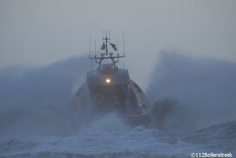 Kitesurfer vermist Scheveningen