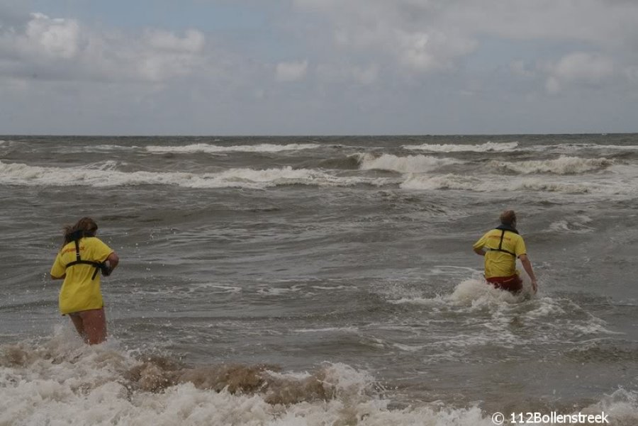 Reddingsactie strand Noordwijk