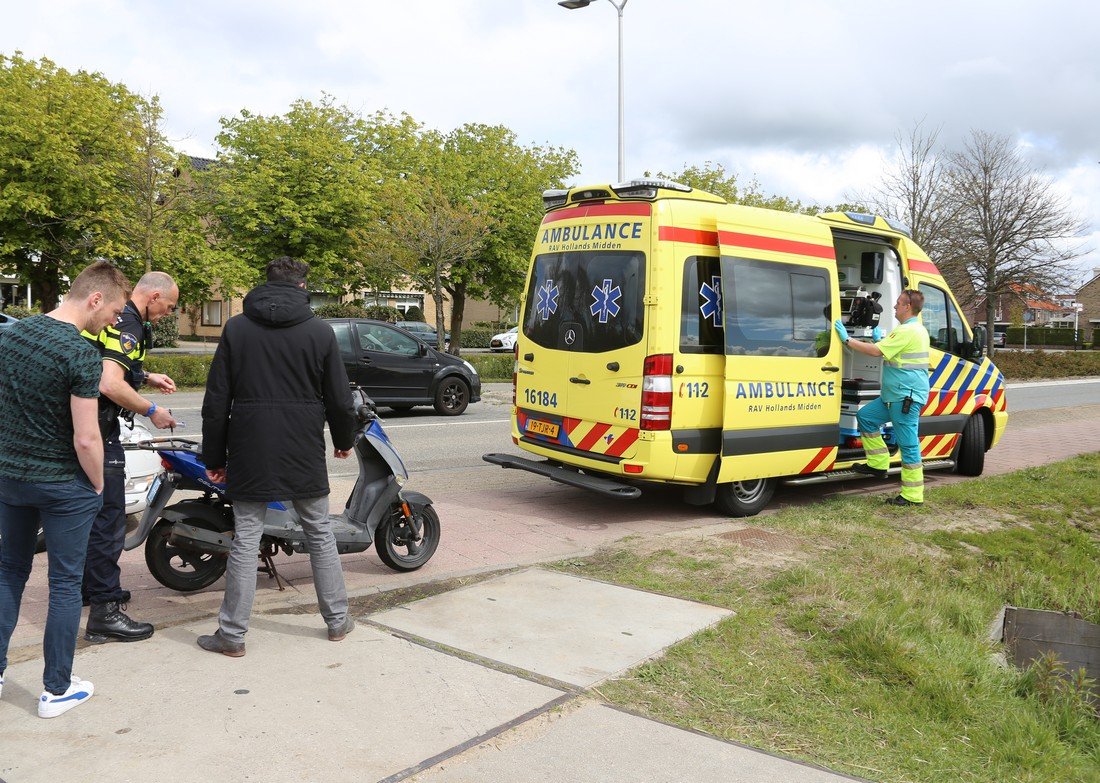 Ongeval Scooter met auto Beeklaan Noordwijk