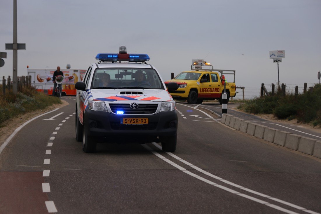 Vrouw gevallen strand Noordwijk