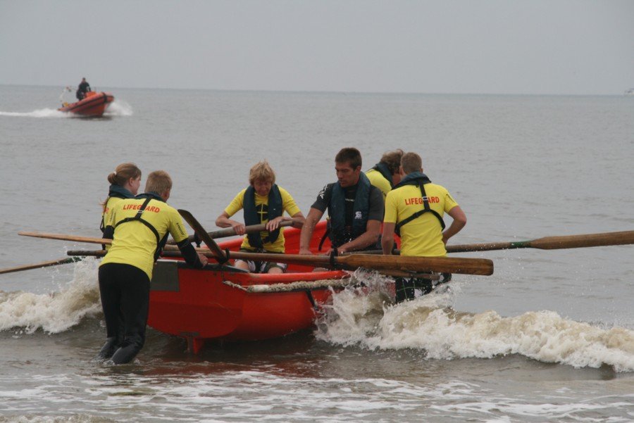 Reddingsbrigade oefend voor EK Life Saving Noordwijk