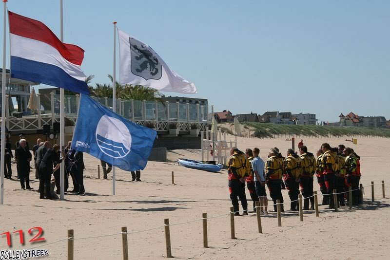 Blauwe vlag gehesen in Noordwijk door Prins Willem-Alexander