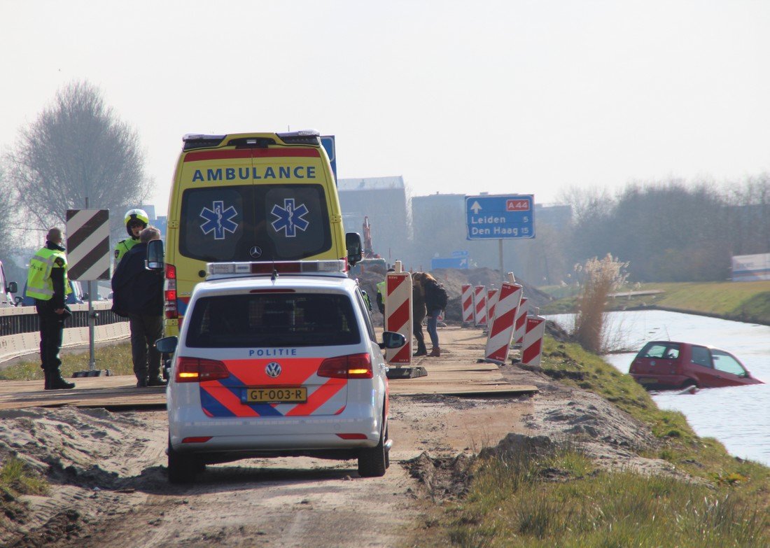 Auto te water A44 R 15,0 Oegstgeest