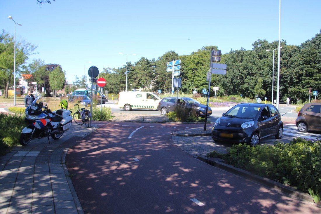 Ongeval fiets contra auto van der Endelaan Hillegom