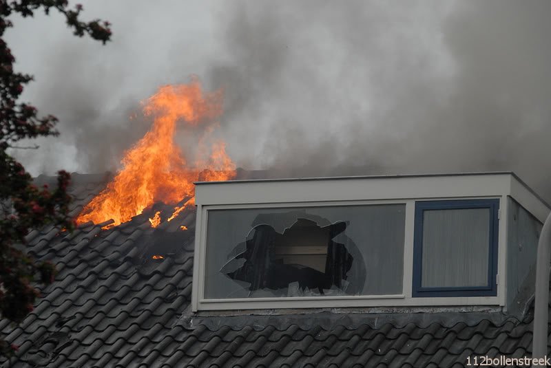 Grote brand Nassaudreef Katwijk (foto update)