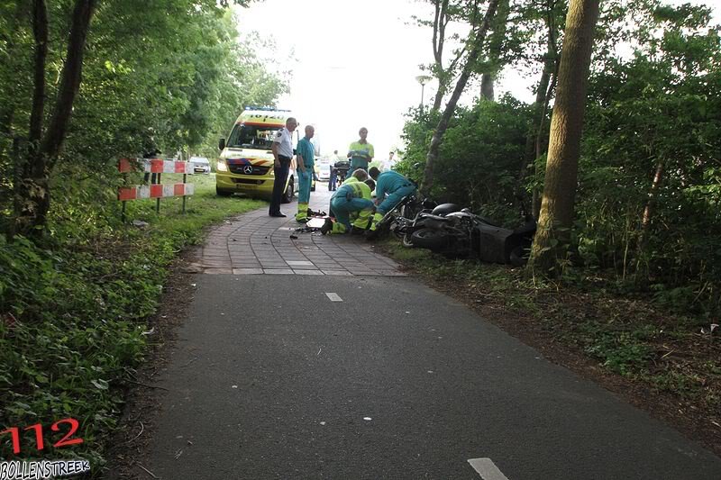 Aanrijding brommer/brommer Leidsevaart Voorhout