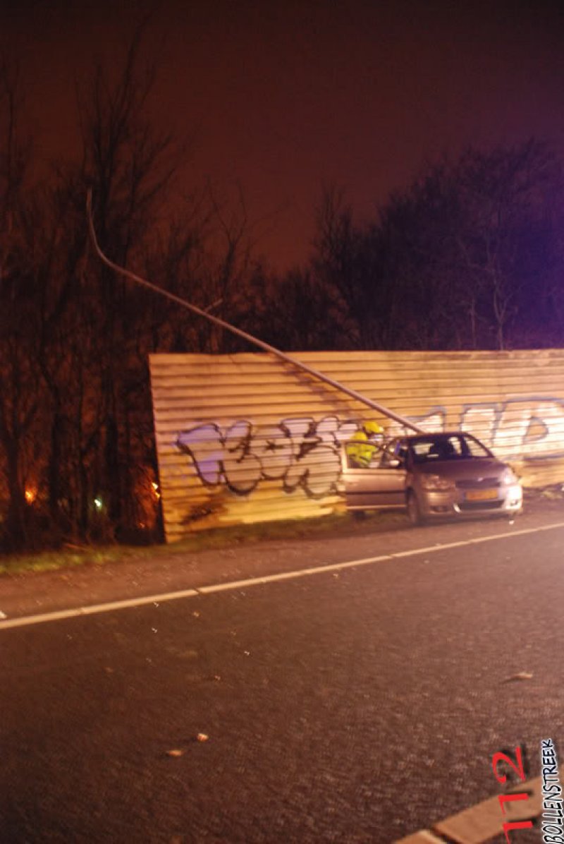 Auto op z'n kant Afrit N206 - Hoorneslaan Katwijk