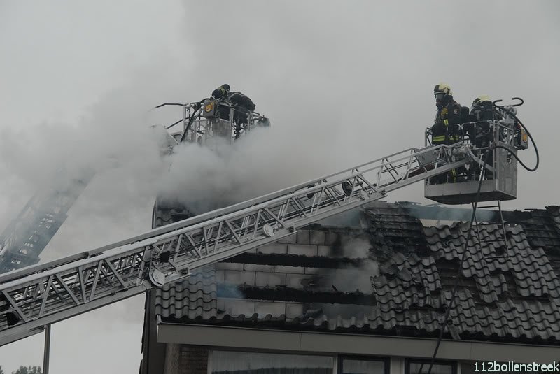 Grote brand Nassaudreef Katwijk (foto update)