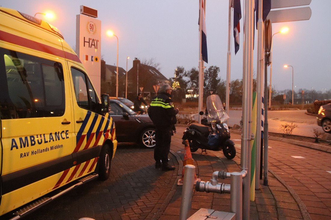 Brommerrijder komt ten val Floralaan Rijnsburg