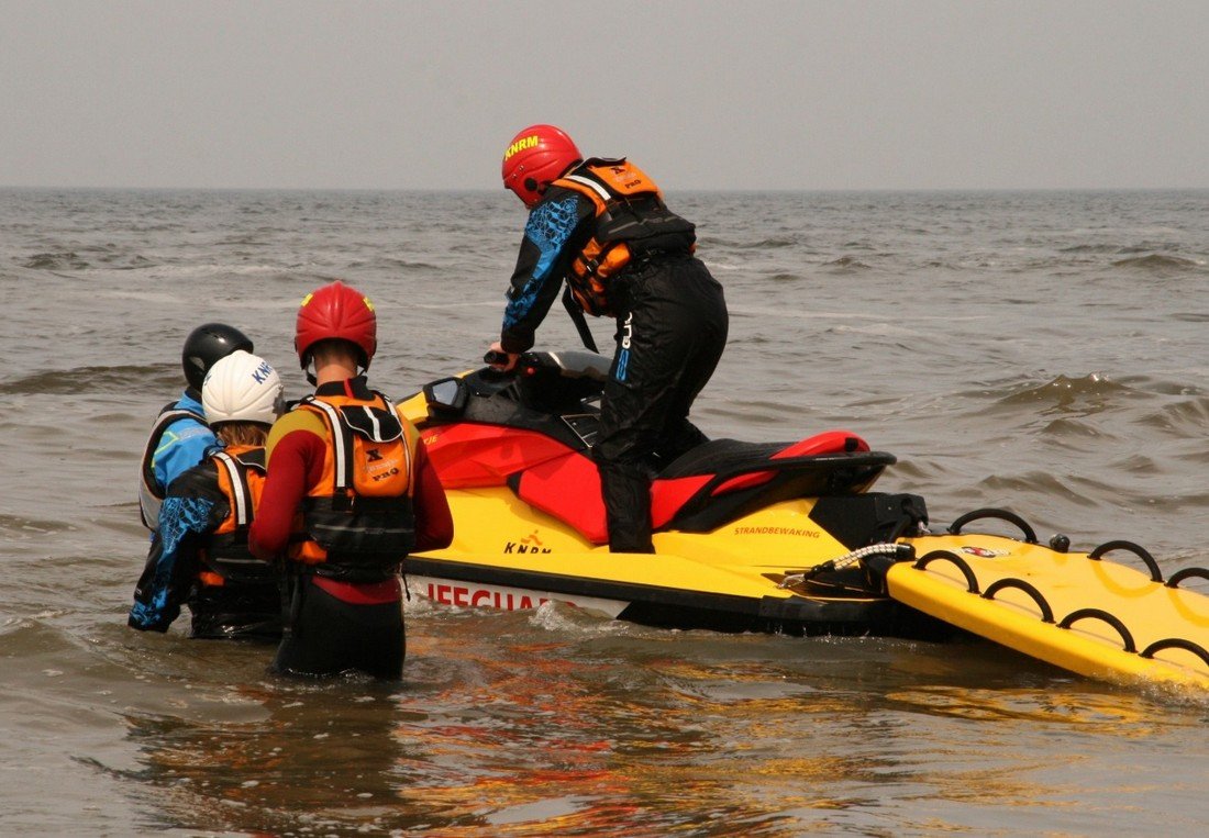 RWC opleiding KNRM lifeguards in training