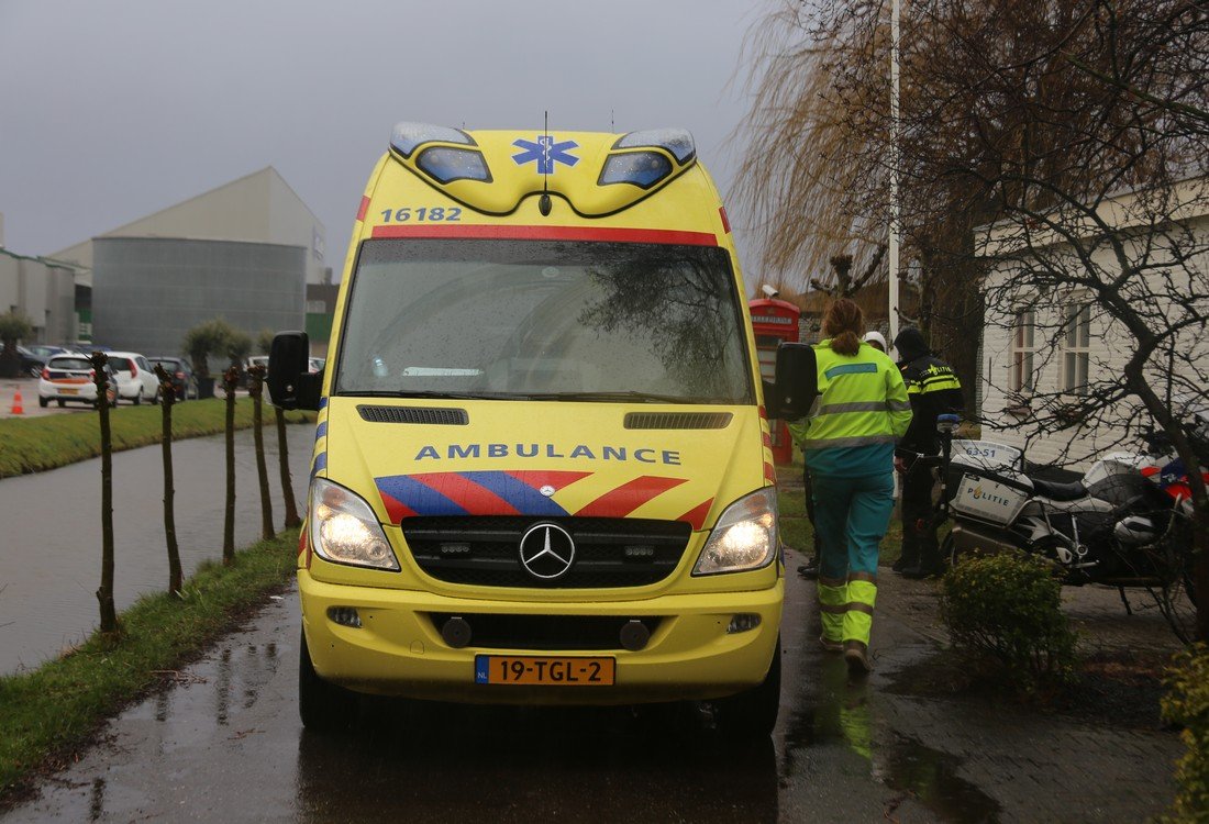 Auto te water Berg en Daal Voorhout