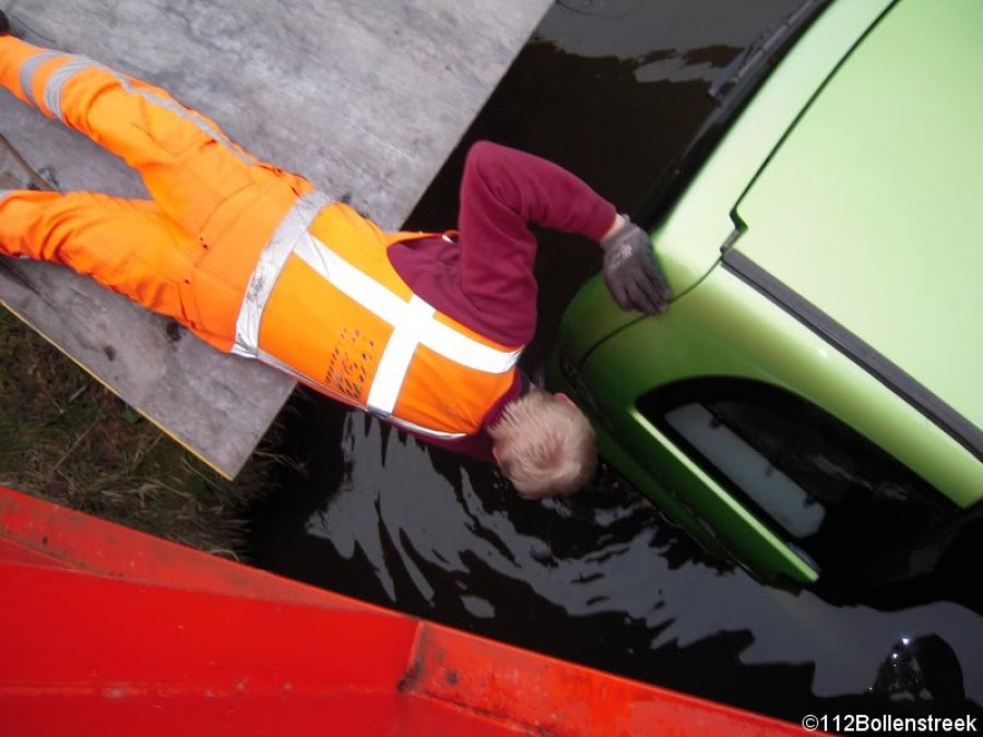 Auto te water Spaarneweg Cruquius