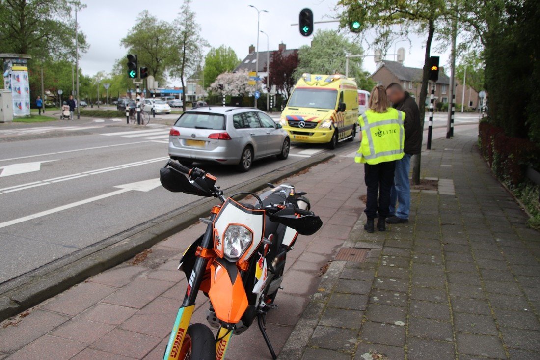 Ongeval Motor met auto Parklaan Sassenheim