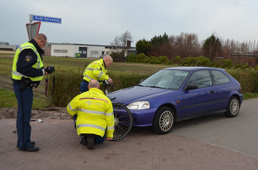 Ongeval auto/fiets kruising Teylingerlaan N443/Oude Herenweg Voorhout