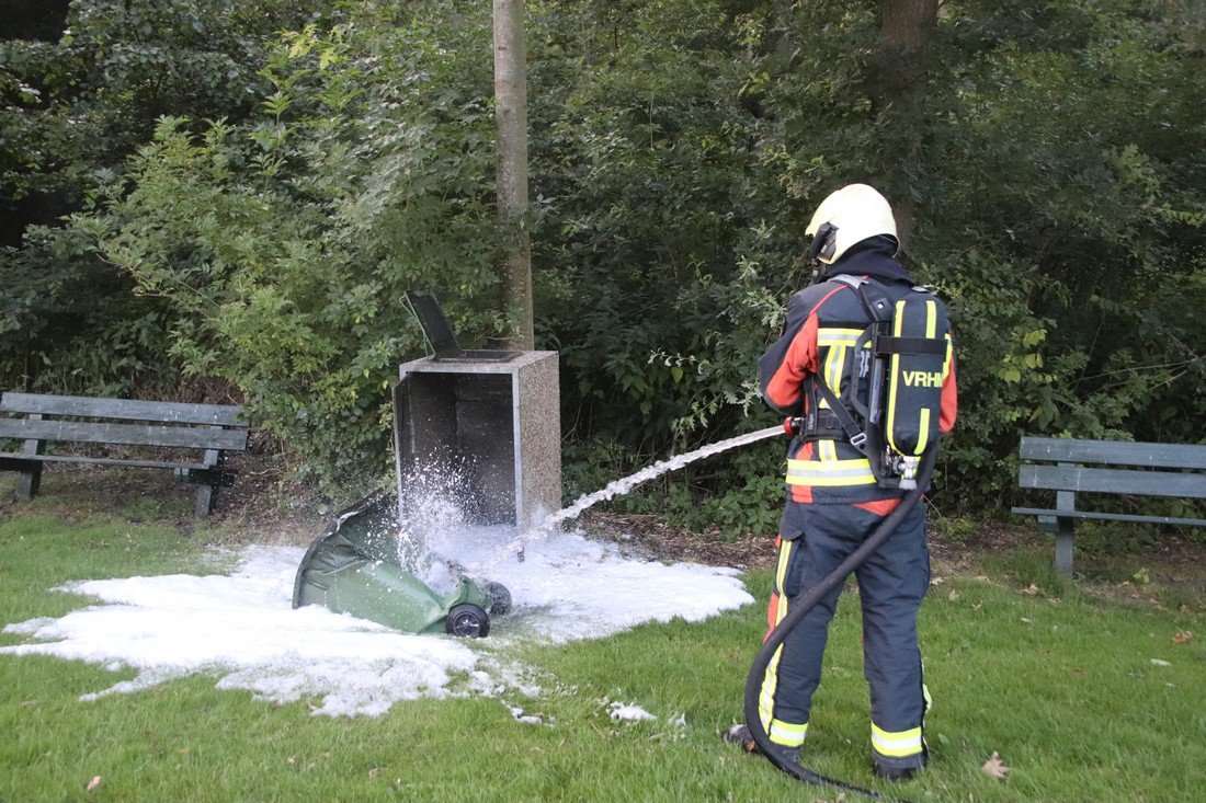 Prullenbak brand Paardenlaan Noordwijk