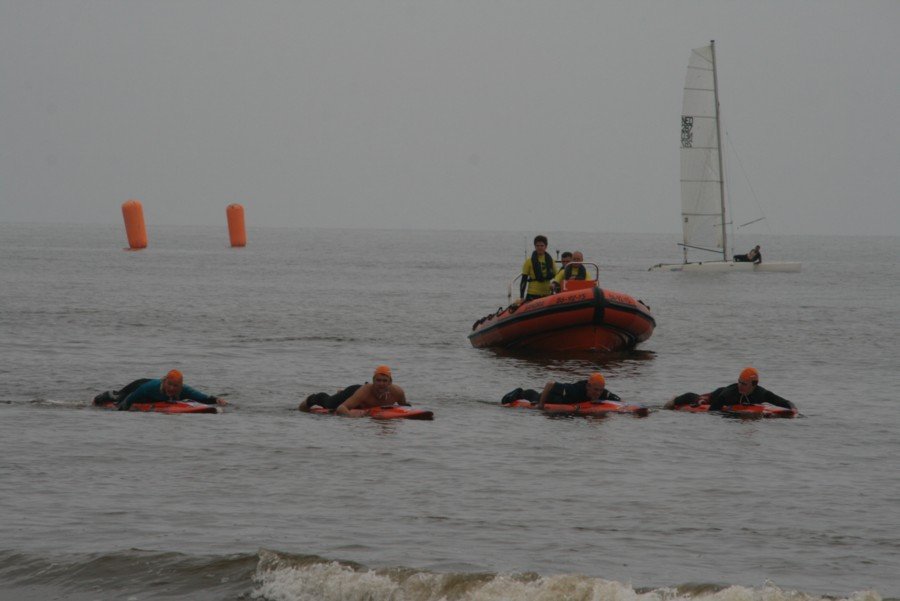 Reddingsbrigade oefend voor EK Life Saving Noordwijk