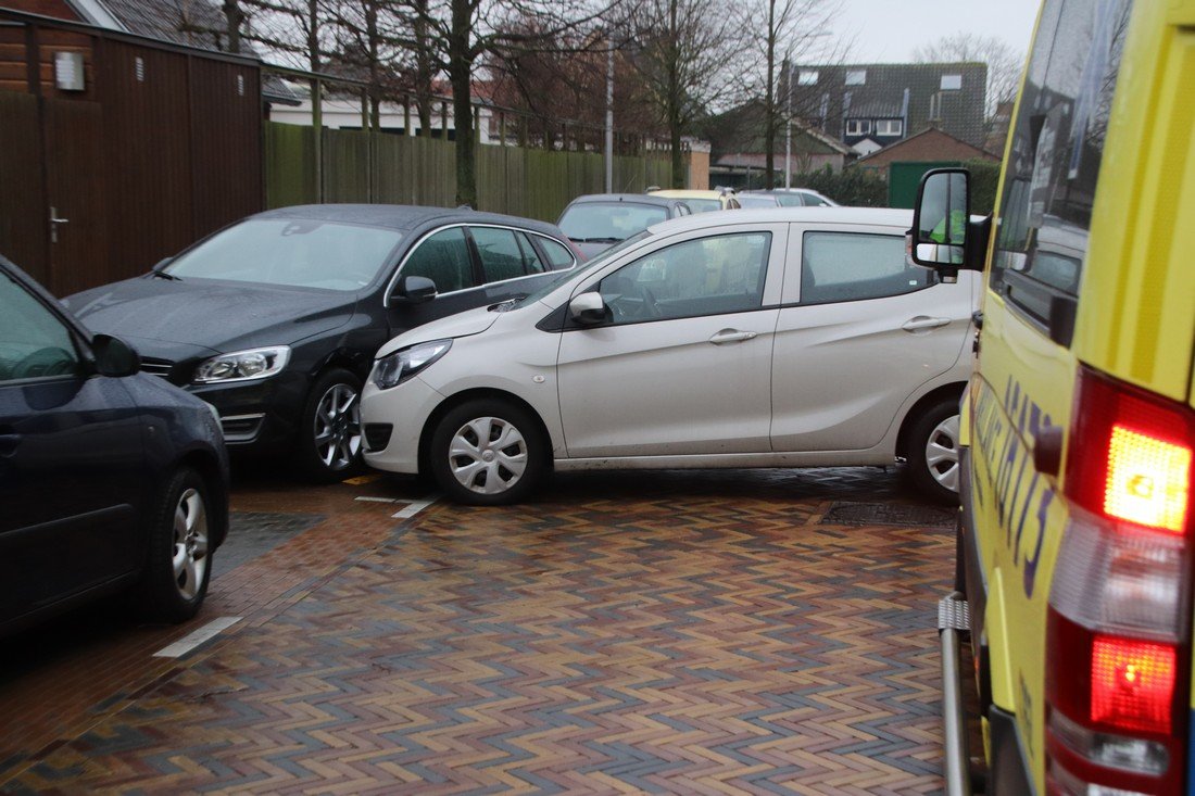 Flinke schade na parkeer ongeval Campus Noordwijkerhout