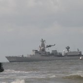 NRB en KNRM assisteren bij aankomst André Kuipers strand Noordwijk