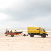 Surfer in problemen Katwijk