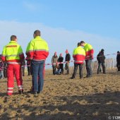 NRB assisteert bij nieuwjaars duik