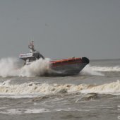 Surfer in problemen Katwijk