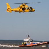 Blauwe vlag gehesen in Noordwijk door Prins Willem-Alexander