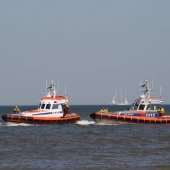 Blauwe vlag gehesen in Noordwijk door Prins Willem-Alexander