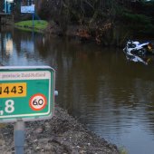 Motor te water 's Gravendamseweg N443 Voorhout